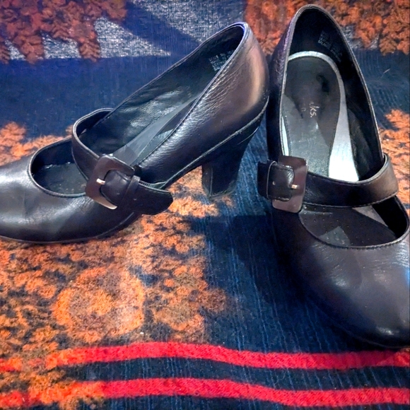 Black Baby Jane shoes - Picture 1 of 4